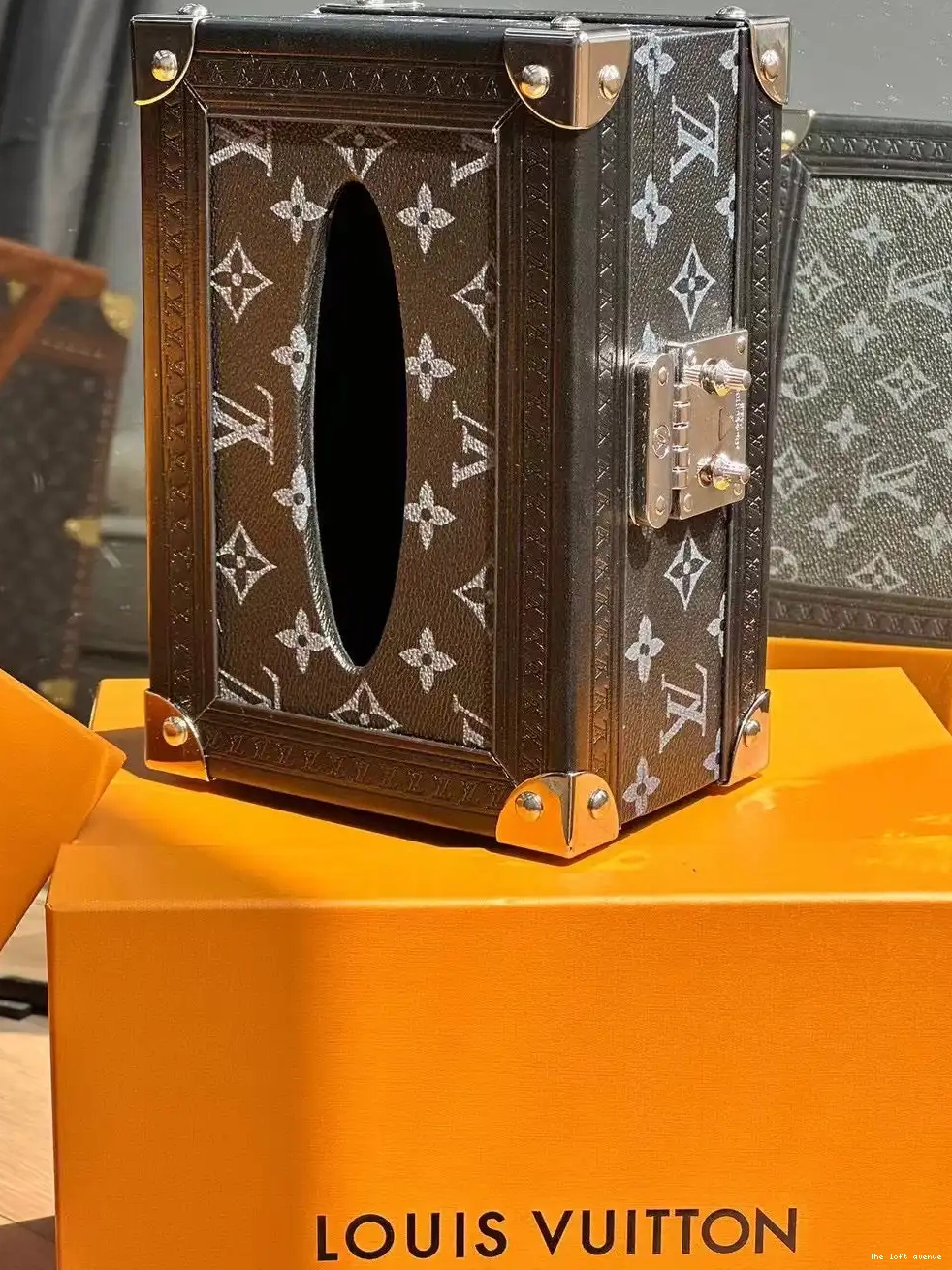 TISSUE BOX LV COVER 0510